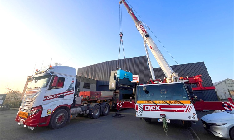 Abkantpresse Haco 500 ton geliefert bei Castolin