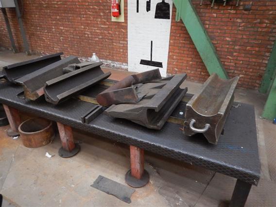 Nieland 300 ton dish end forming press