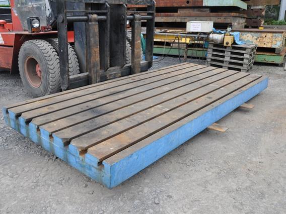 T-slot Table 4490 x 1990 x 240 mm