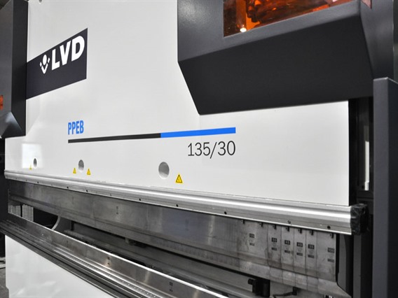 LVD PPEB 135 ton x 3100 mm CNC