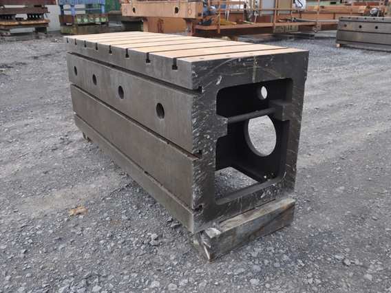 Clamping bloc 1990 x 800 x 700 mm