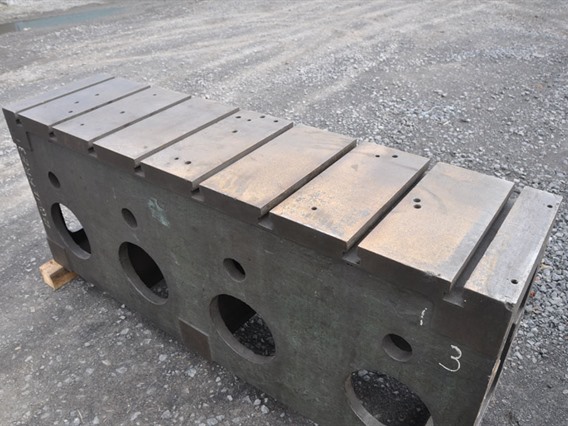 Clamping bloc 1980 x 800 x 500 mm