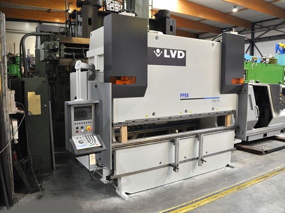 LVD PPEB 135 ton x 3100 mm CNC