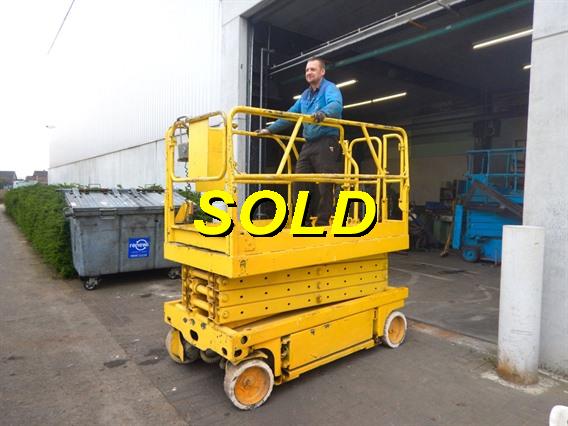 Grove scissor lift