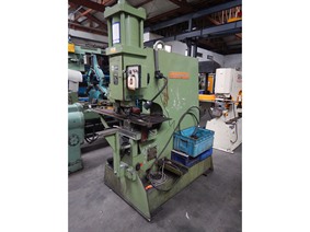 Peddinghaus 100 ton, Universal ironworker