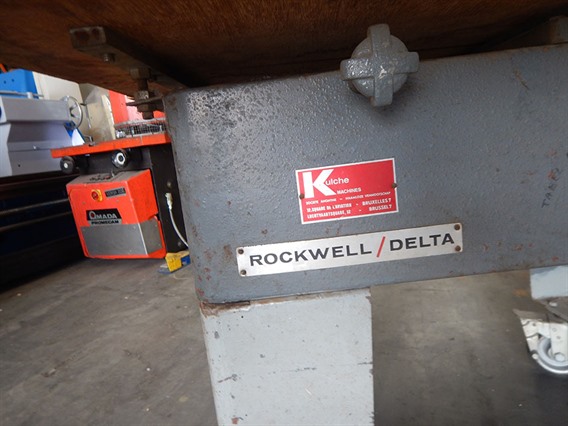 Rockwell sandwich panel saw