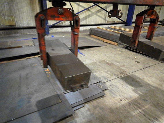 Cluma lifting magnet 8 ton