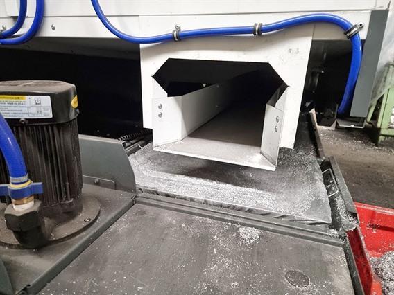 Haas VM6 X: 1626 - Y: 813 - Z: 762 mm