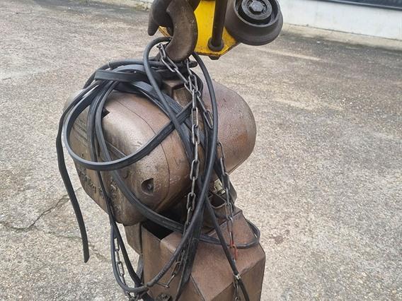 GIS electric chain hoist 1500 kg