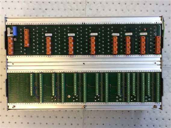 LVD C3939244, consisting of 7 parts:-Rack AC Drivers