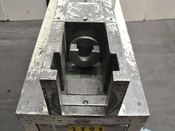 Eagle Car exhaust tube end forming