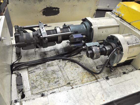 Eagle Car exhaust tube end forming