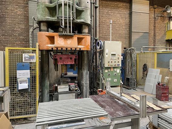 HL 1000 ton 4 column press