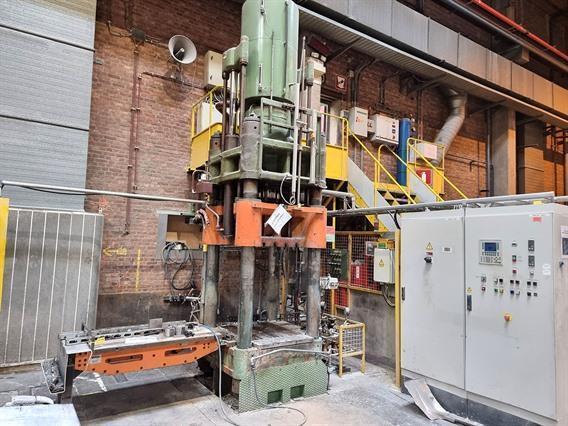 HL 450 ton 4 column press