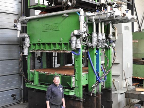 Fontijne 2000 ton heated