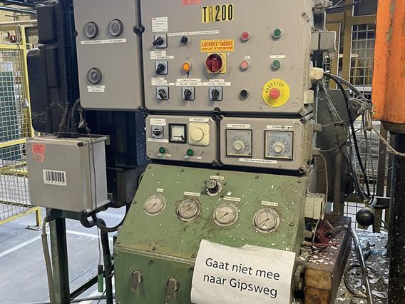 HL 200 ton 4 column press