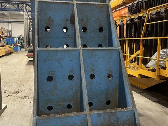 Clamping bracket 2000 x 2000 x 3000 mm