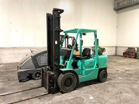 Mitsubishi 3,5 ton, Vehicles (lift trucks - loading - cleaning etc)