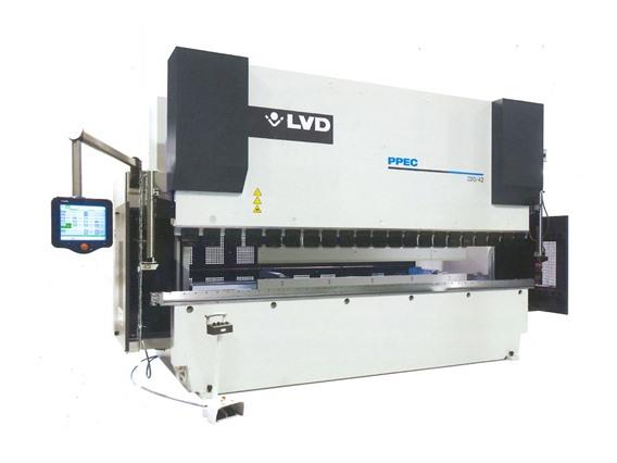 LVD PPEC 220 ton x 4200 mm CNC