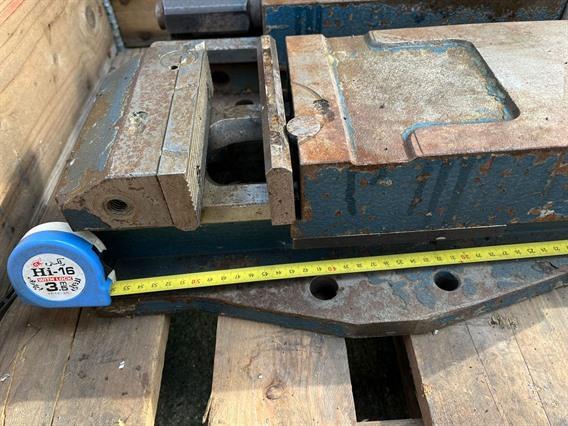 Hydraulic Vice 550 mm