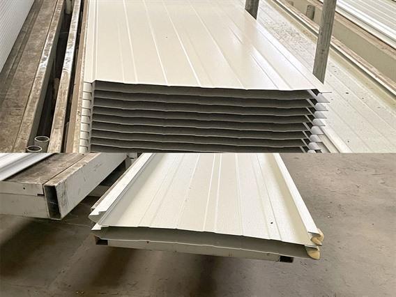 Manni / Cannon polyurethane press for sandwich panels