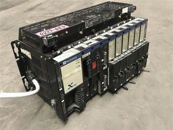 Telemecanique TSXRKN82FD schneider rack TSX 67 40 + CARDS