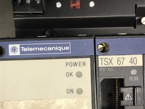 Telemecanique TSXRKN82FD schneider rack TSX 67 40 + CARDS