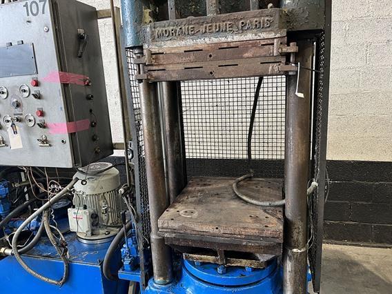 Darragon 120 ton heated