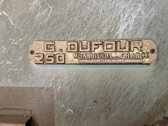 Dufour X: 1100 - Y: 450 - Z: 550 mm
