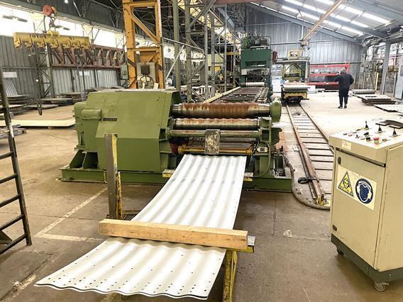 Lisse 1250 x 8 mm Corrugated
