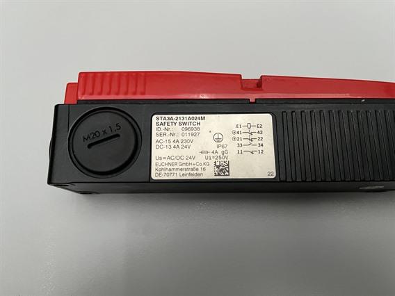Euchner STA3A-2131A024M Safety switch