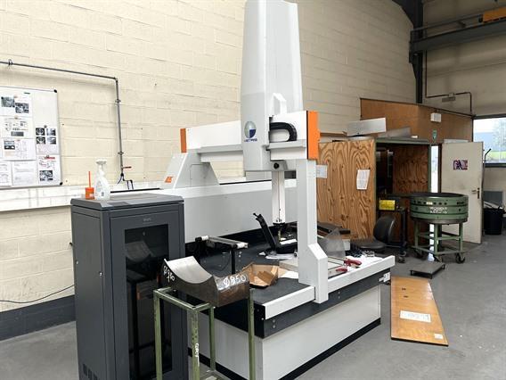 Metris Measuring table