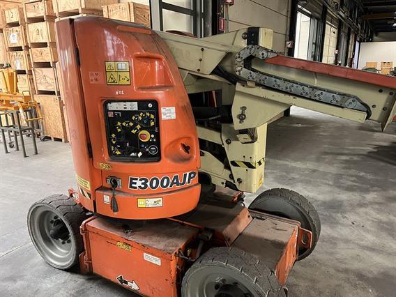 JLG E300 AJP