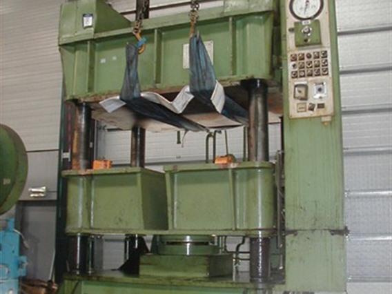 Dieffenbacher PU 5 330 A