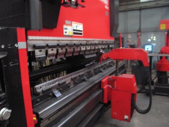 Amada Astro 100T x 3220 CNC Robot bending Cell