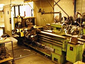 VDF M 530 Ø 590 x 1500 mm, Centre lathes