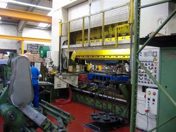 Benelli transfer press 250 ton - 10 steps