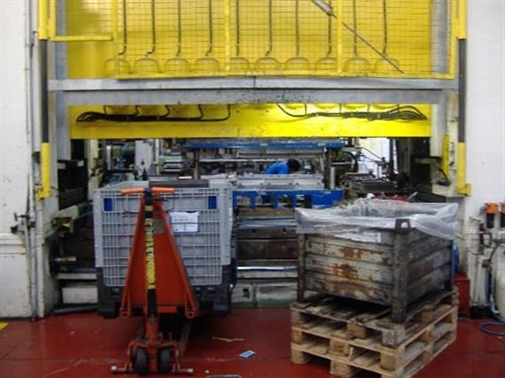 Benelli transfer press 250 ton - 10 steps