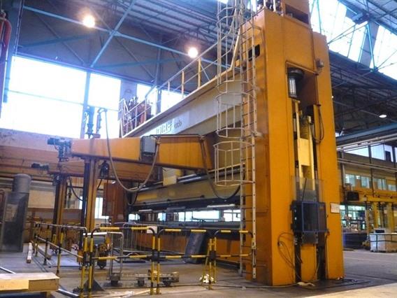 Loire 600 ton x 9200mm CNC