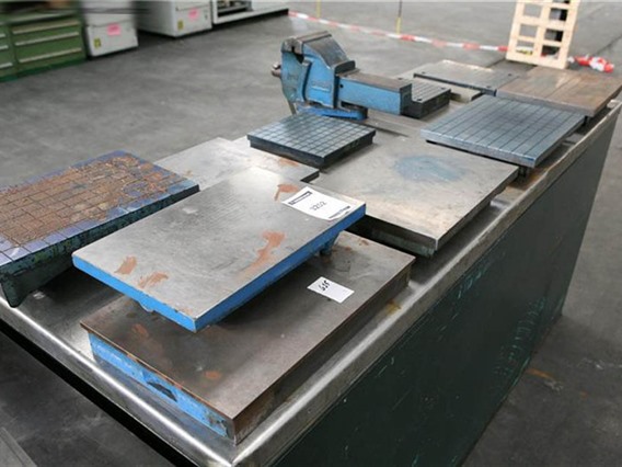 Cast iron surface plates 