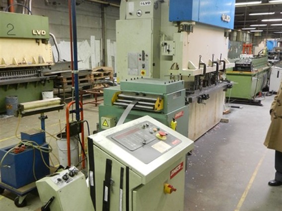 Dimeco decoil./ straight LVD punchpress + rollforming