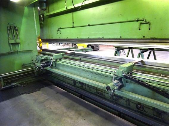 GWF 500 ton x 6100 mm CNC