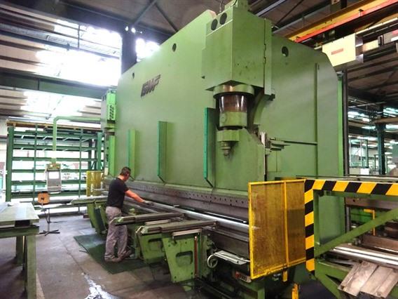 GWF 500 ton x 6100 mm CNC