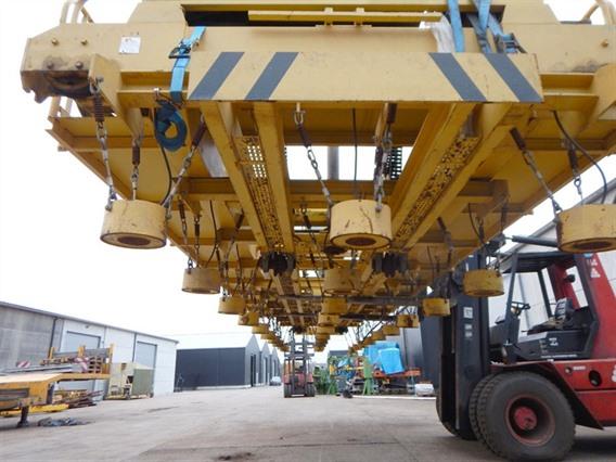 Fimec crane with magnetic plate hoist 15 ton