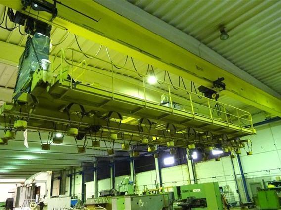 Fimec crane with magnetic plate hoist 15 ton x 12 500 mm