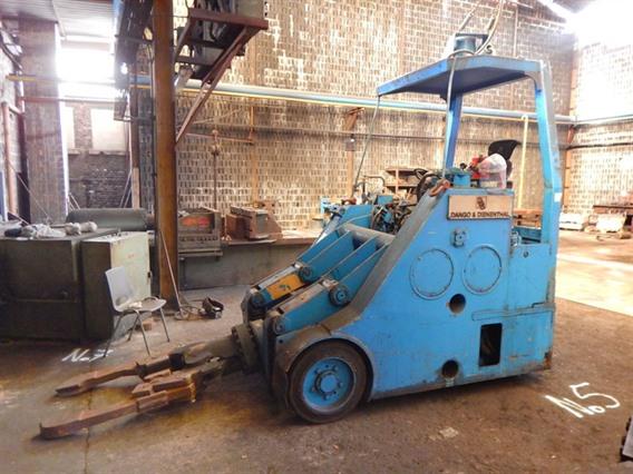 Dango & Dienenthal 1 ton forging manipulator