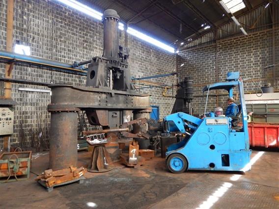 Dango & Dienenthal 1 ton forging manipulator